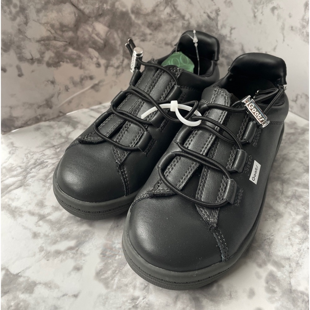 Goats Low Top Kids Sneakers  Lace Up Black Leather Size 10